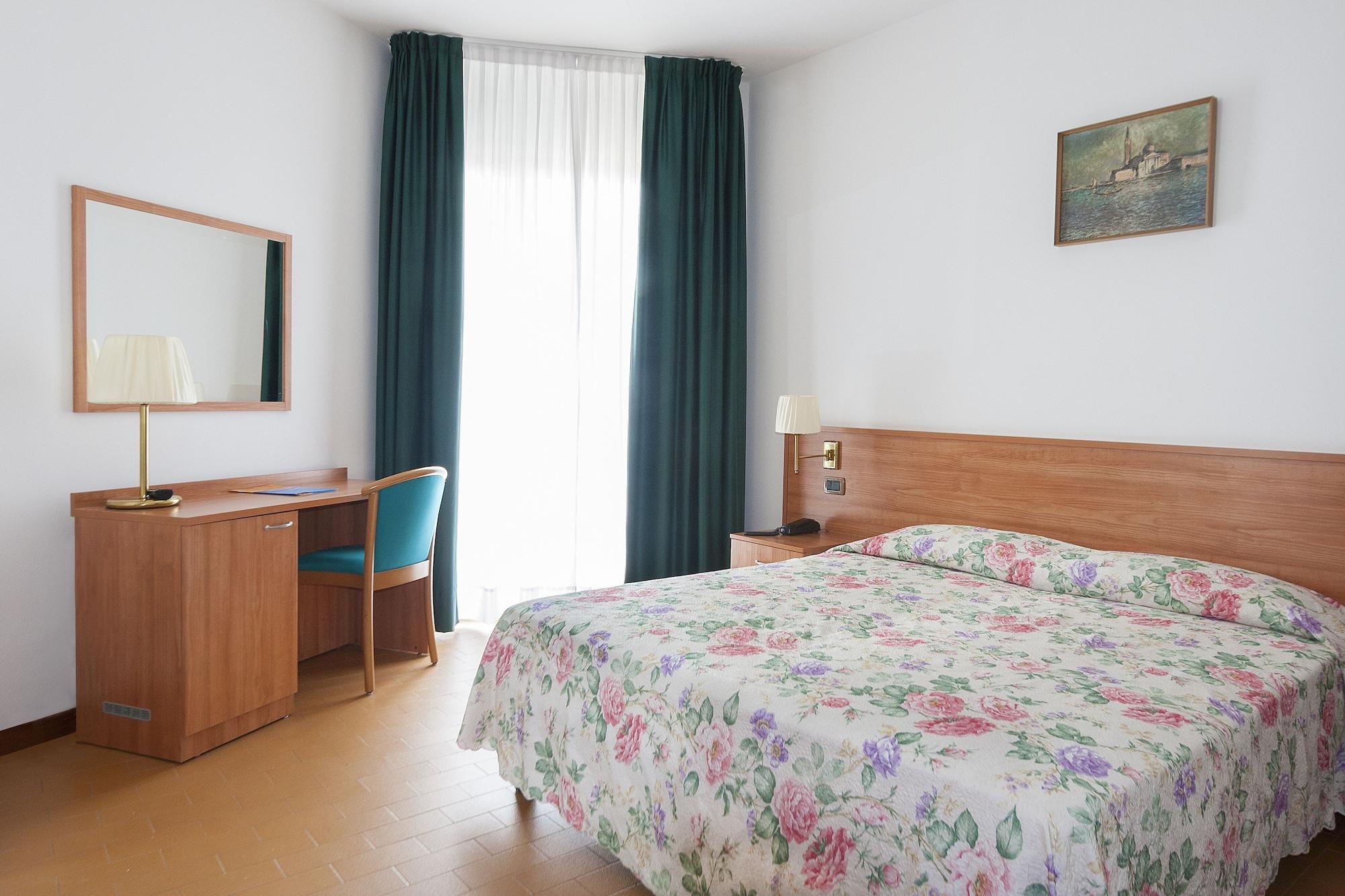 Regent'S Hotel Lido di Jesolo Eksteriør bilde